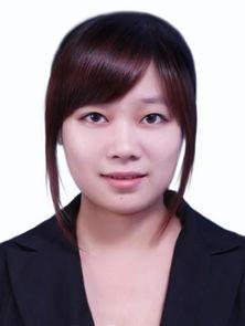 郑真英蓝色背景,郑真英蓝色背景下的时尚演绎